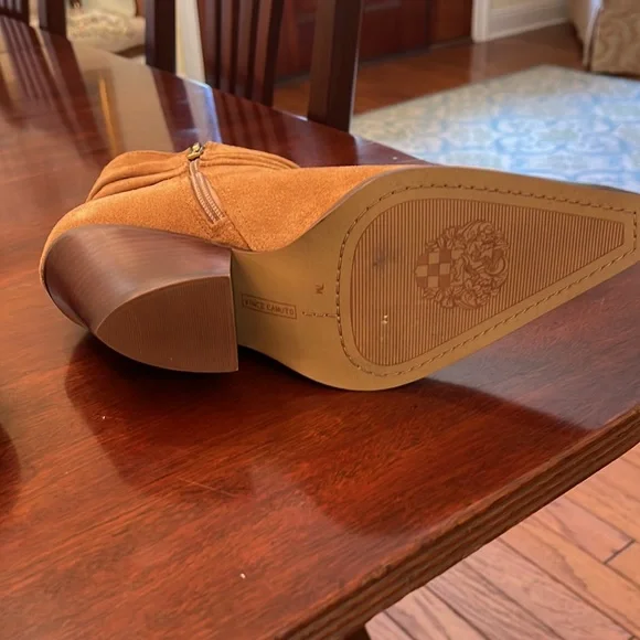 Brand New Vince Camuto western short boots in Caramel suede. - Picture 4 of 7